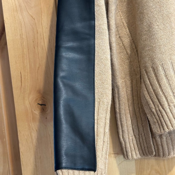 Brochu Walker BW-Yumi camel cashmere turtleneck - Picture 7 of 7